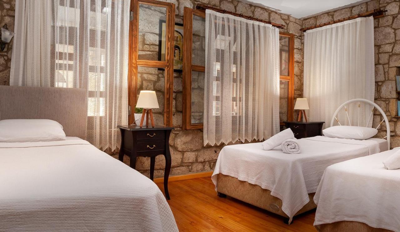 Flores Hotel 3*